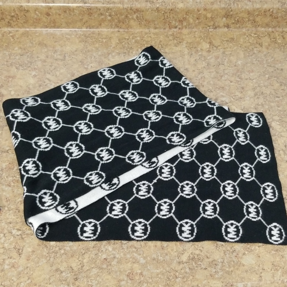 Michael Kors Black And Cream Scarf